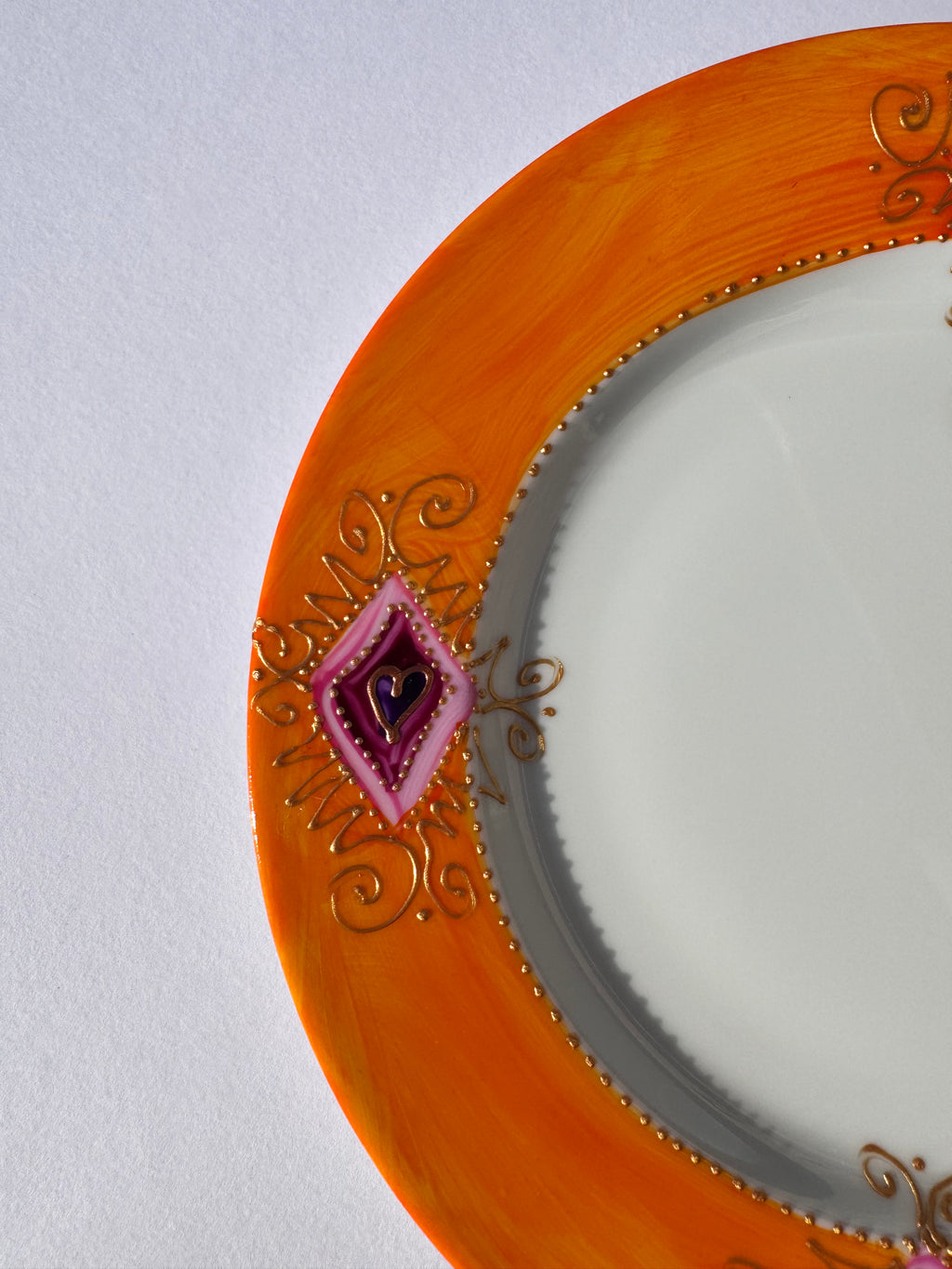 Assiette plate - Porcelaine de Limoges peinte à la main